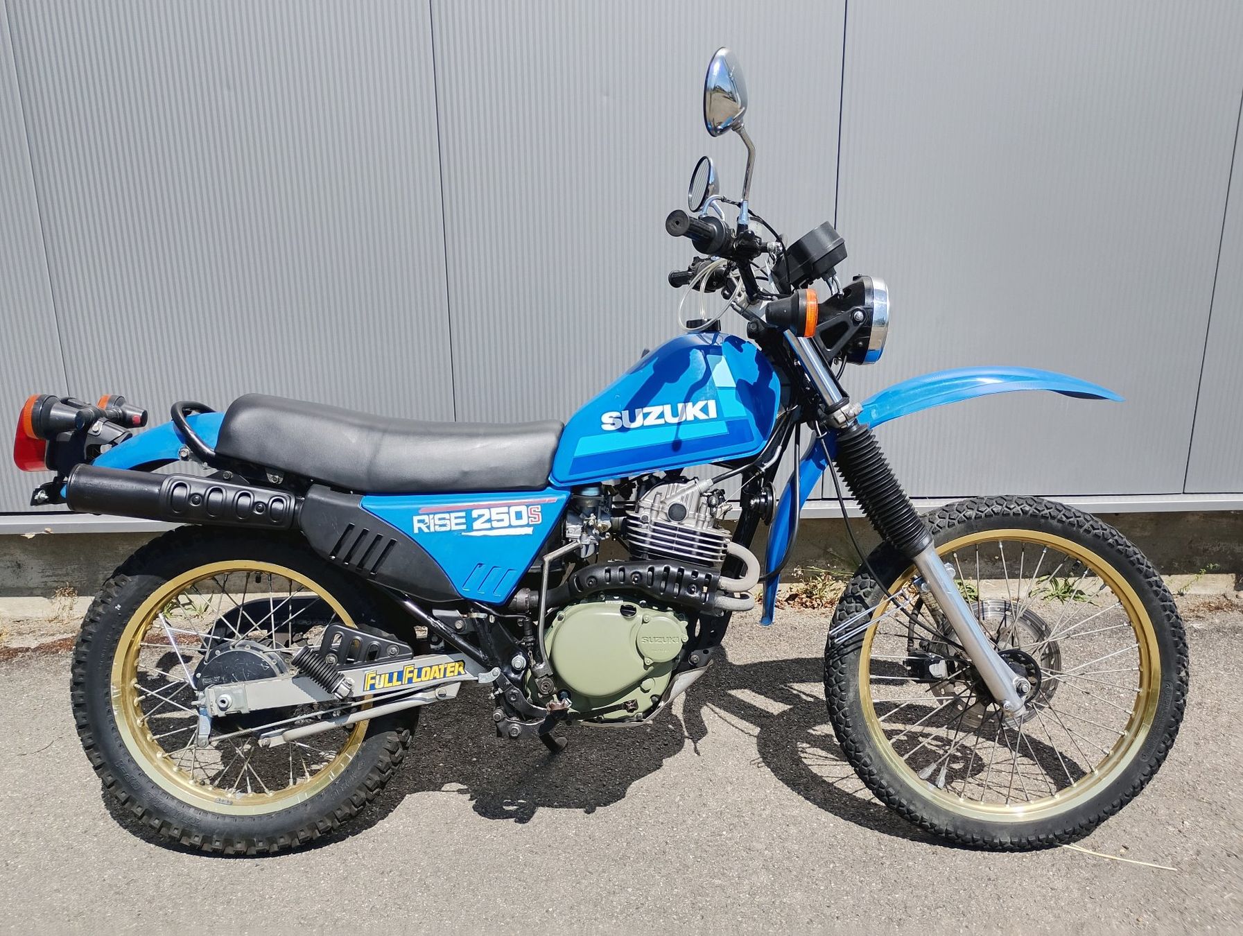Suzuki Enduro: Suzuki DR 250 S Veteran – Defekt aus Basadingen von Class-X_Parts