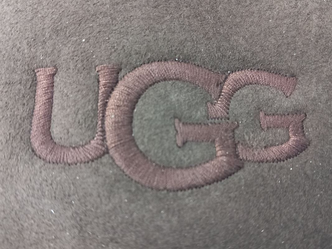 Ugg Guanti & manicotti: UGG Handschuhe – Nuovo (secondo la descrizione) da Hünenberg venduto da Restwert_Zug 8