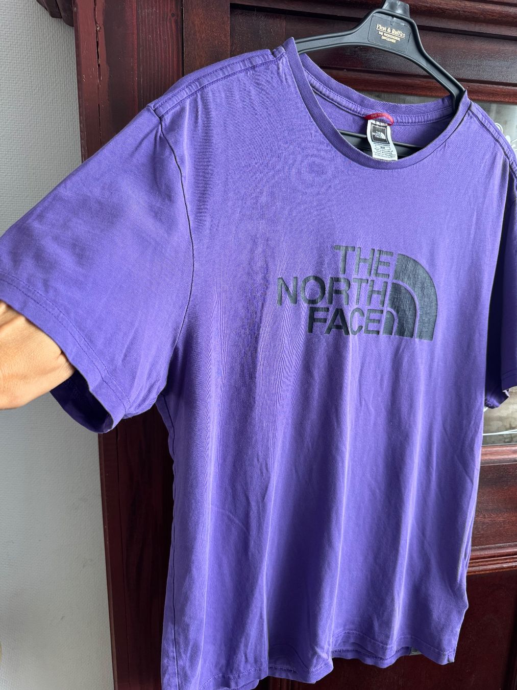 North Face T-shirt: The North Face Tshirt – Usato da Obfelden venduto da cesarina10 8
