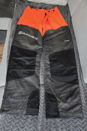 Husqvarna Schutzhose Grösse 54 neuwertig