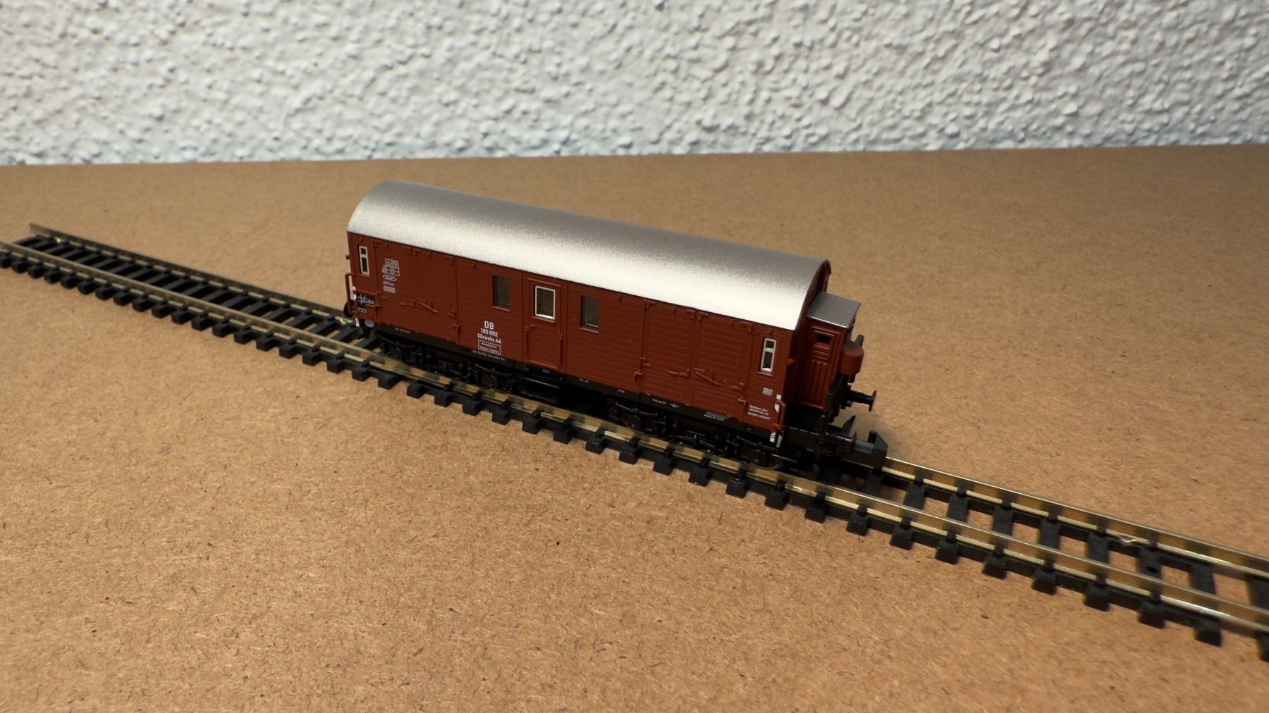 Fleischmann Modellini di ferrovie: Fleischmann DB Gepäckwagen Spur N – Usato da Schlieren venduto da rat_lq6b 4