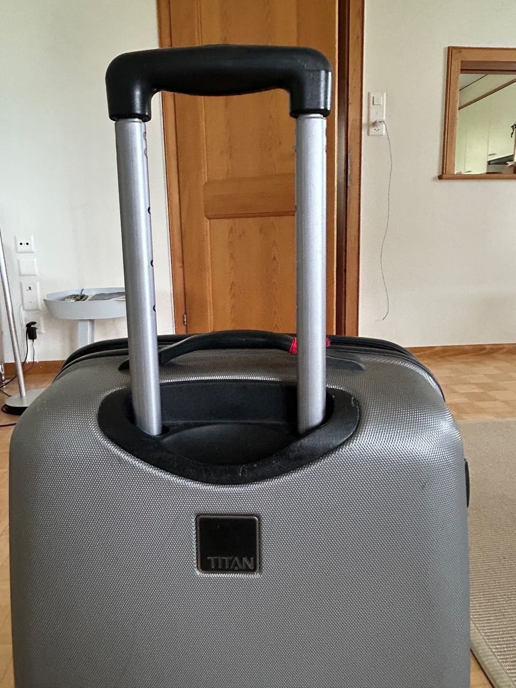 Valigie: Titan Festschalenkoffer – Usato da Wädenswil venduto da Nanny08 3
