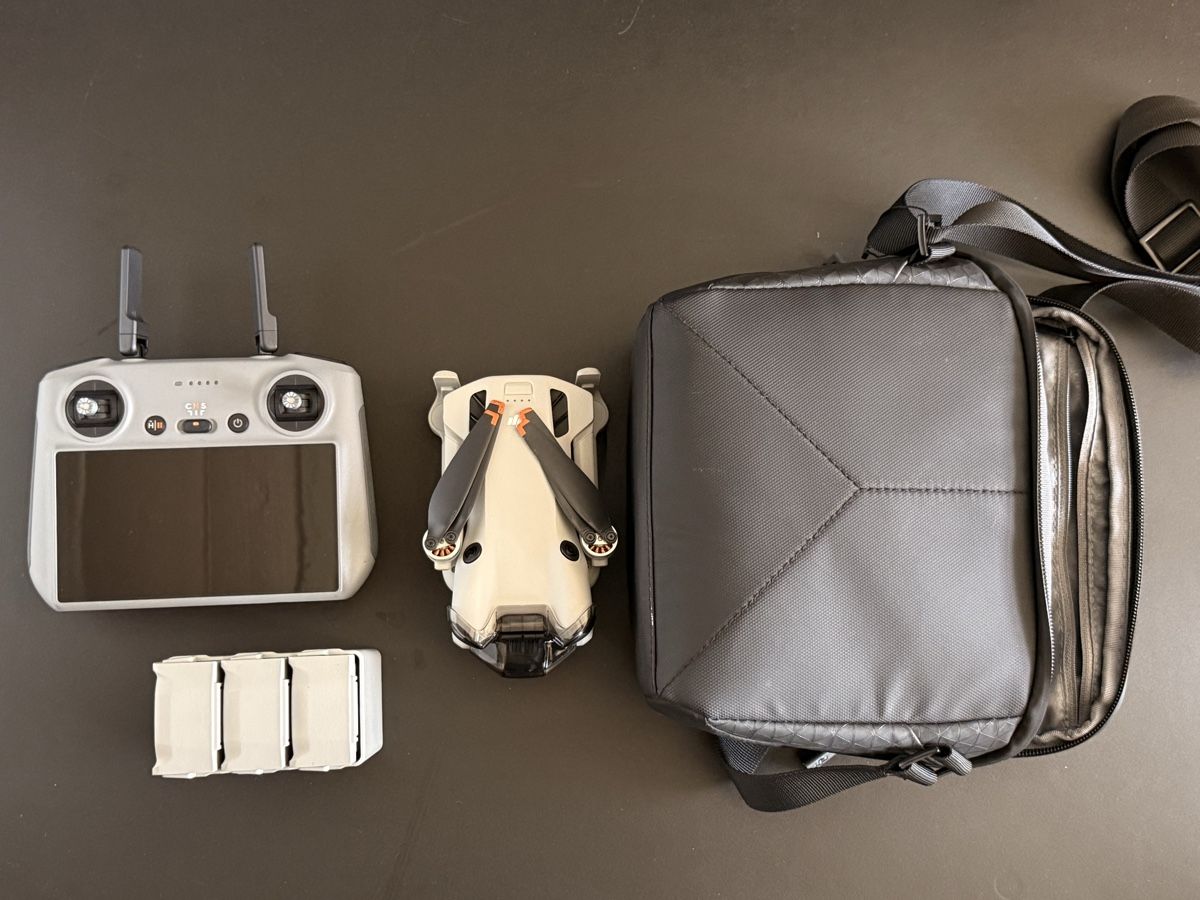 DJI RC Modellbau: DJI 4 Pro Drohne mit zusätzlichem Weitwinkelobjektiv – Gebraucht aus Zürich von El-Ga 4