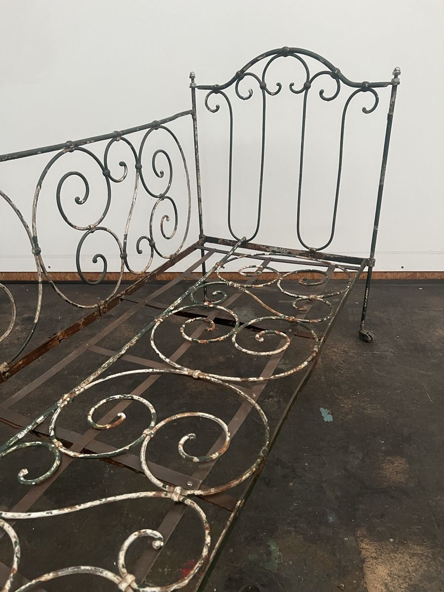 Letti: Antikes Kinder Eisenbett, Jugendstil – Usato da Wädenswil venduto da MADE58 3