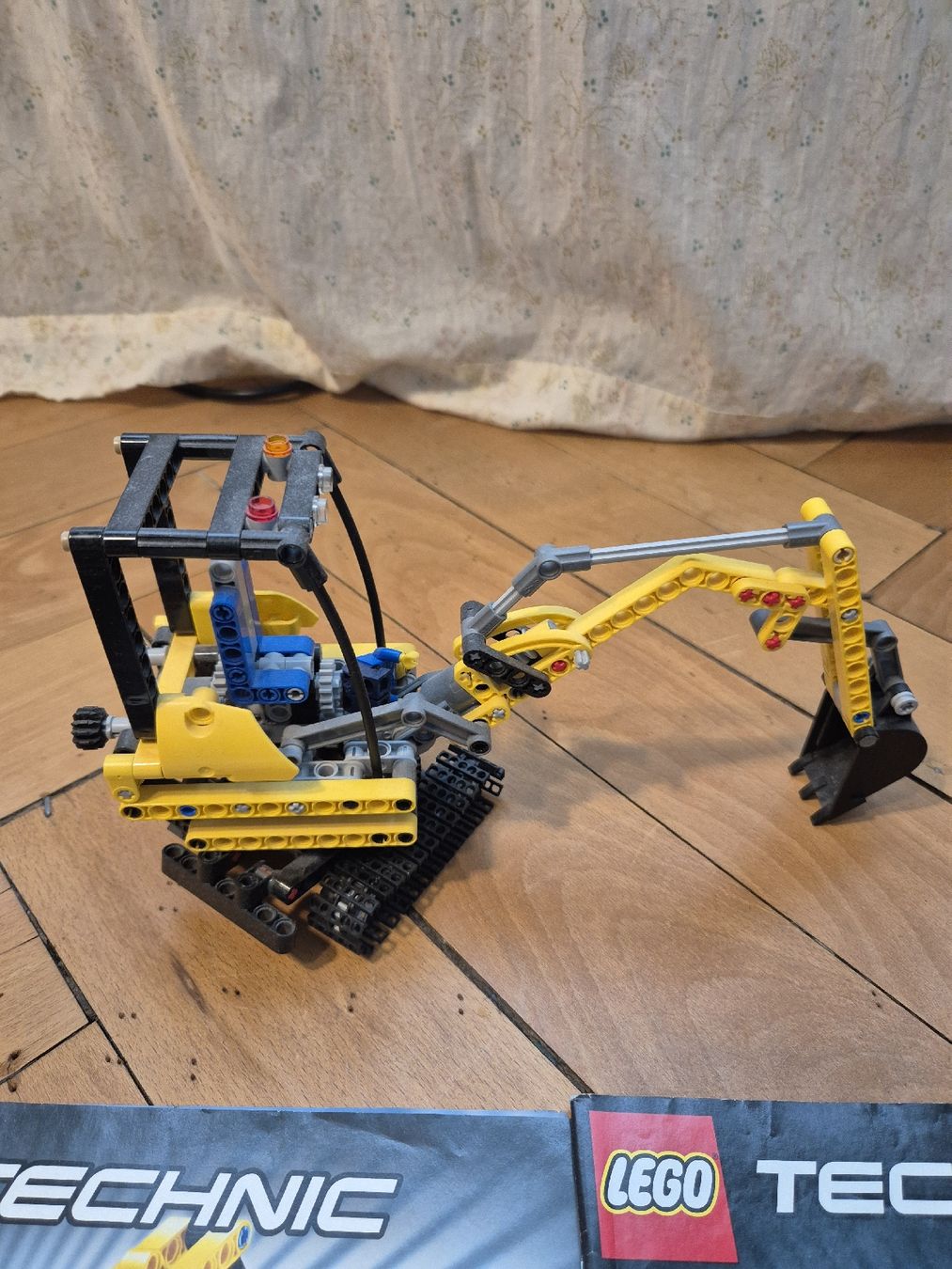 Lego Giocattoli: Lego Technic, kleiner Bagger, 8047, gebaucht – Usato da Zürich venduto da Enila1977 1