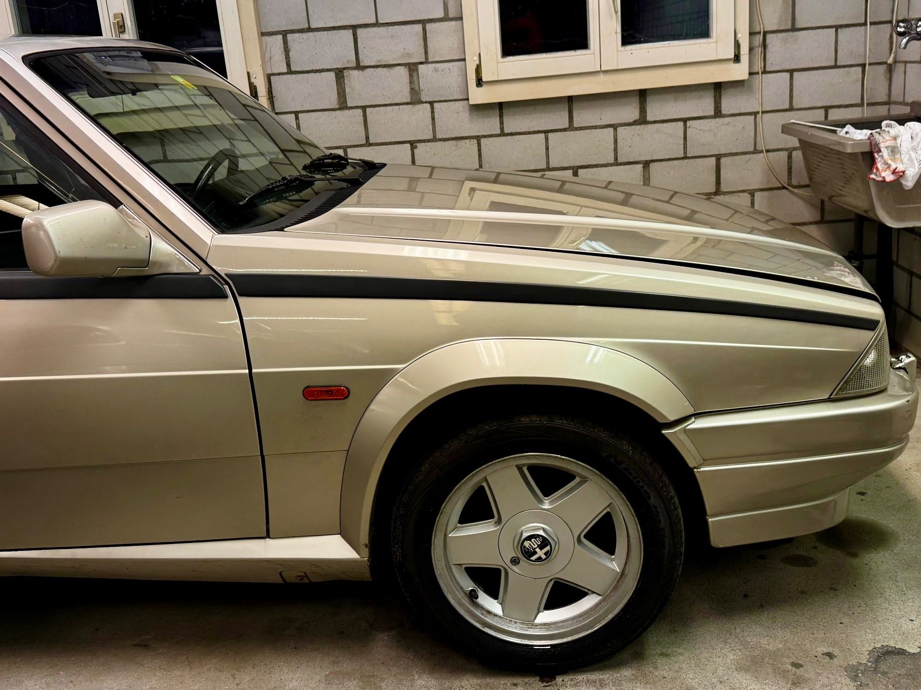 Alfa Romeo Automobili: Alfa 75 2.0 Twin Spark – Difettoso da Thayngen venduto da Neuhof80