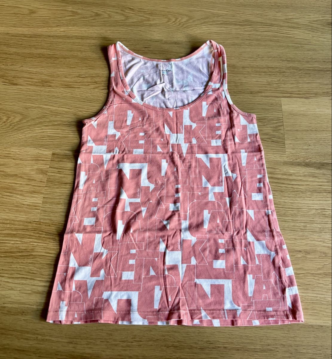 Calvin Klein Top: Calvin Klein Top  – Usato da Baden venduto da Tiffany6878