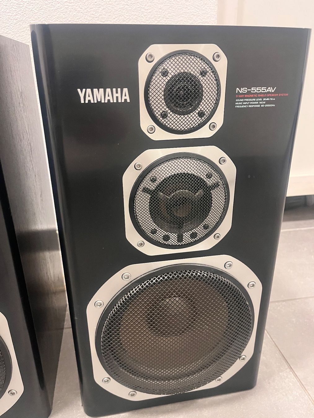 Yamaha Casse acustiche: Yamaha NS-555AV Speakers Pair – Usato da Arbedo venduto da tyr_5lgf 2