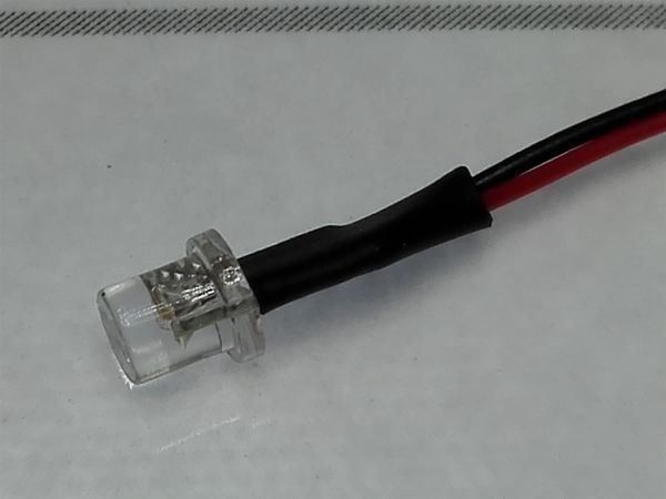 Componenti elettronici: Flachkopf-LED 3mm verkabelt 12V DC, warm – Nuovo (secondo la descrizione) da Luzern venduto da Salefactory 3