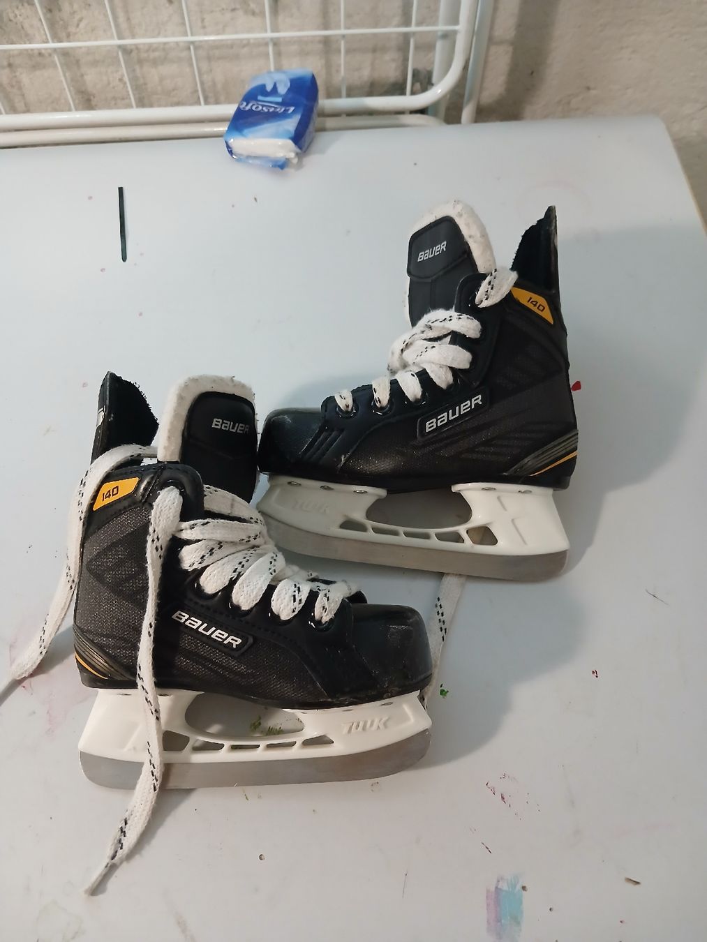 Bauer Schlittschuhe: Hockeyschuhe gr. 27 – Gebraucht aus Zürich von Jeanlavioline