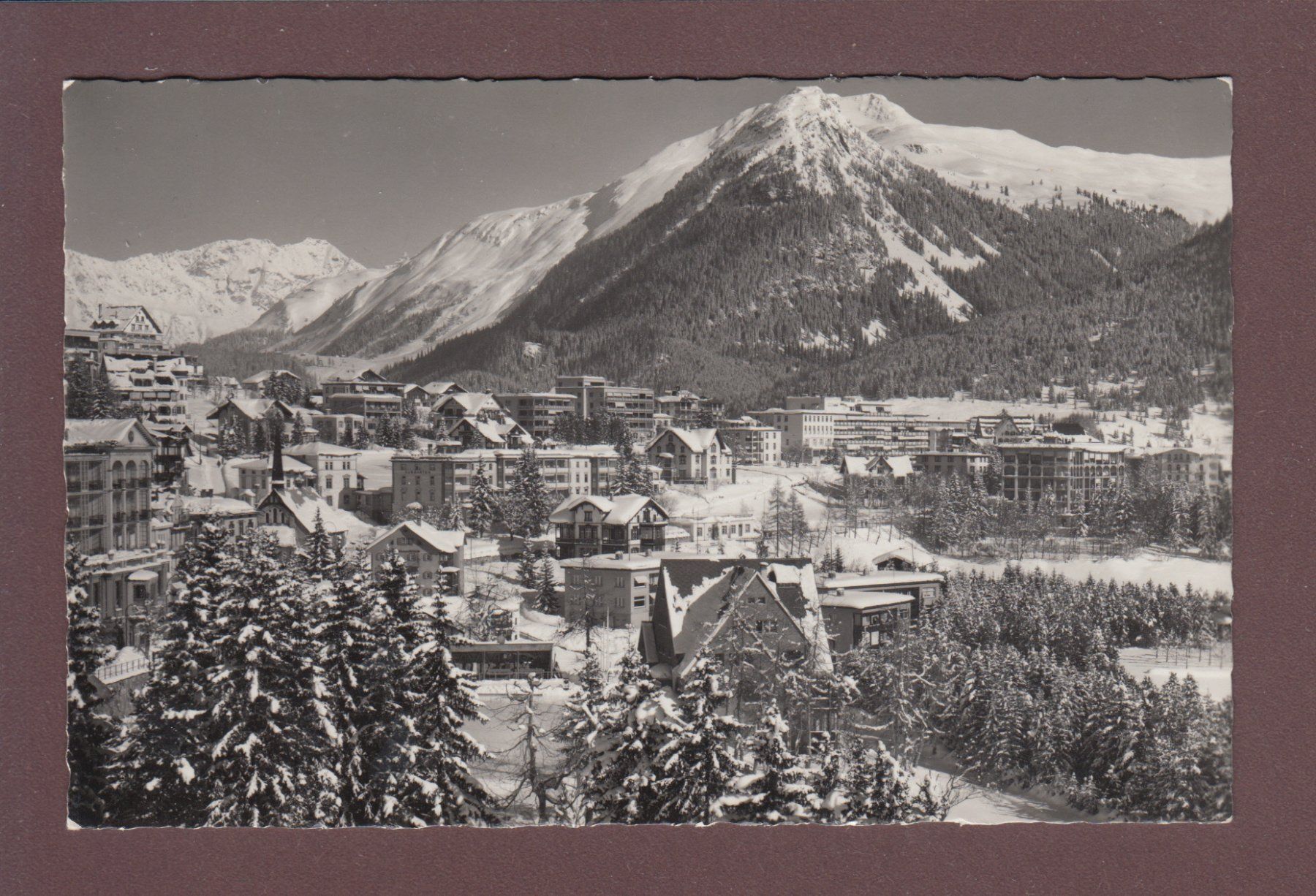 Cartoline postali: DAVOS - Englisch-Viertel - 1955 – Usato da Pully venduto da nicecards