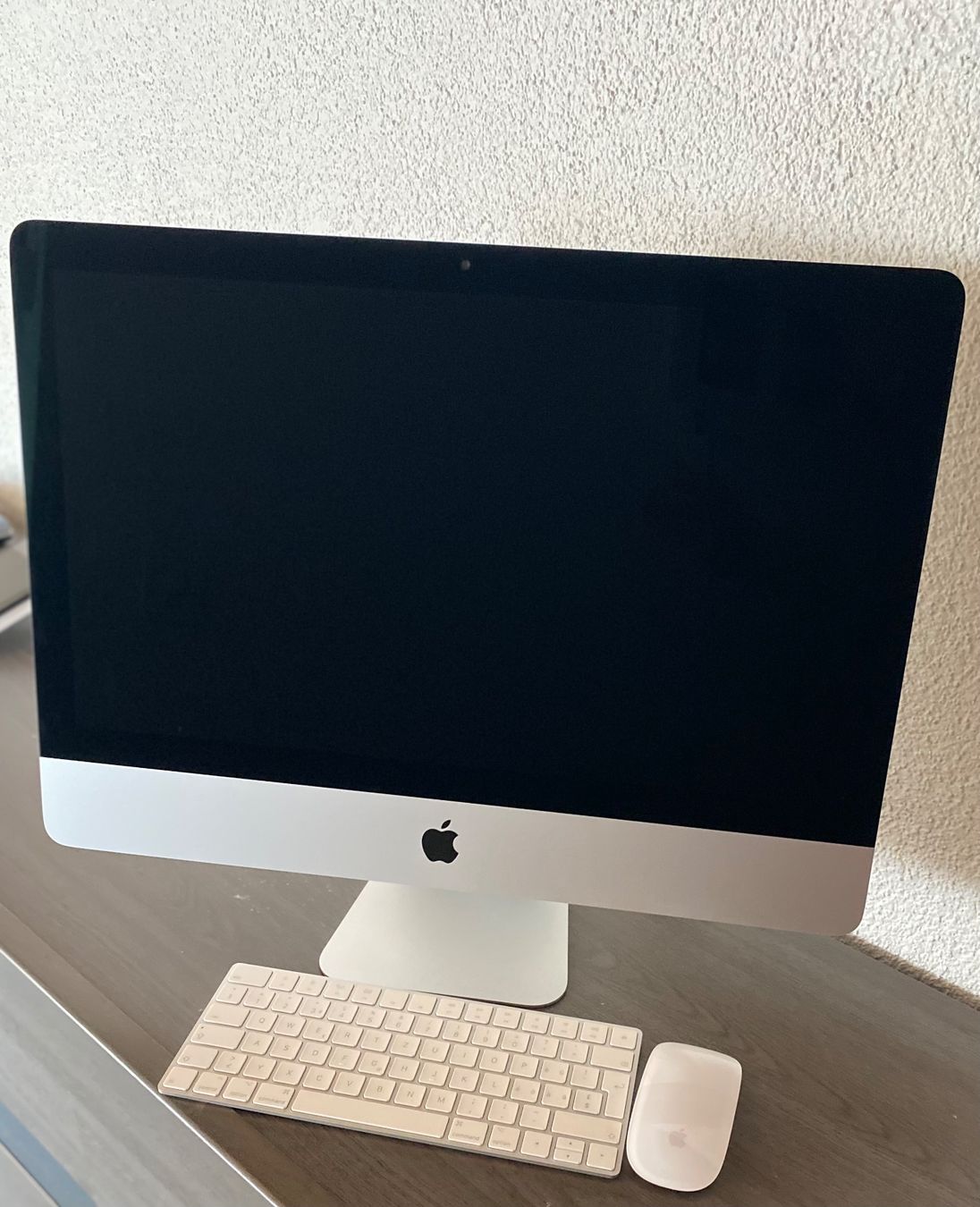 Apple PC: iMac mit 21,5"-Retina-4K-Display – Nuovo (secondo la descrizione) da Appenzell venduto da Sonnschein_