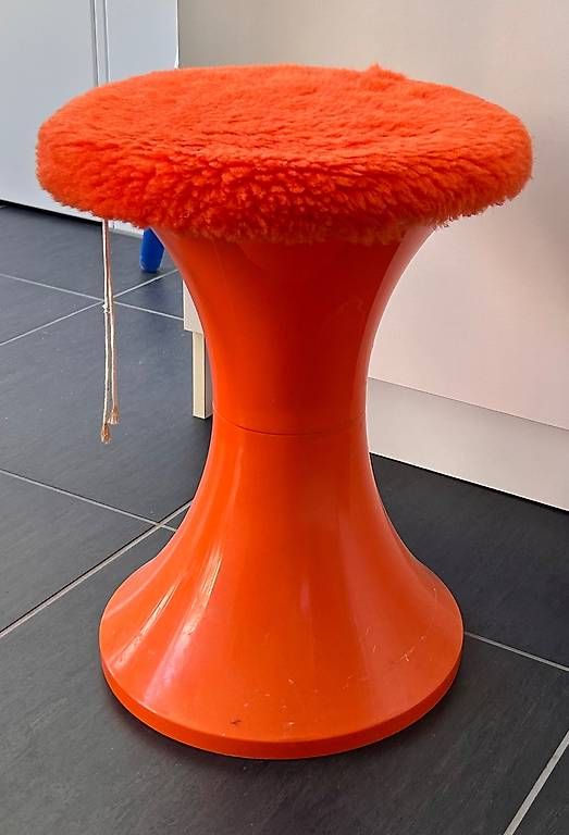 Hocker: Hocker aus den 70-er – Gebraucht aus Aarau von sibyllegraber