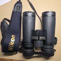 NIKON jumelles Monarch 10 x 42, comme neuve 