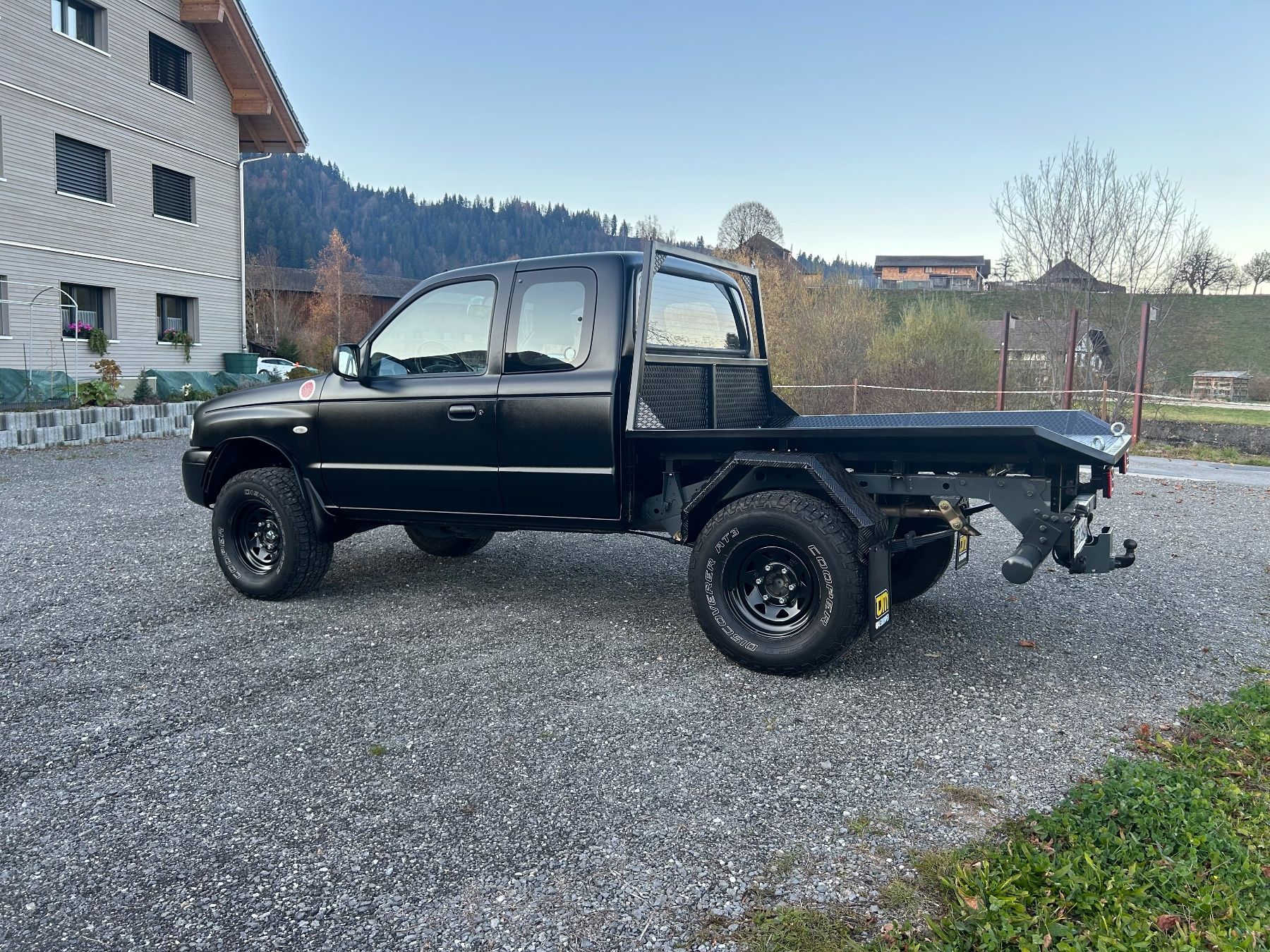 Mazda Automobili: Mazda B2500 FL frisch ab MFK – Usato da SCHÜPBACH venduto da 2002-tii 2