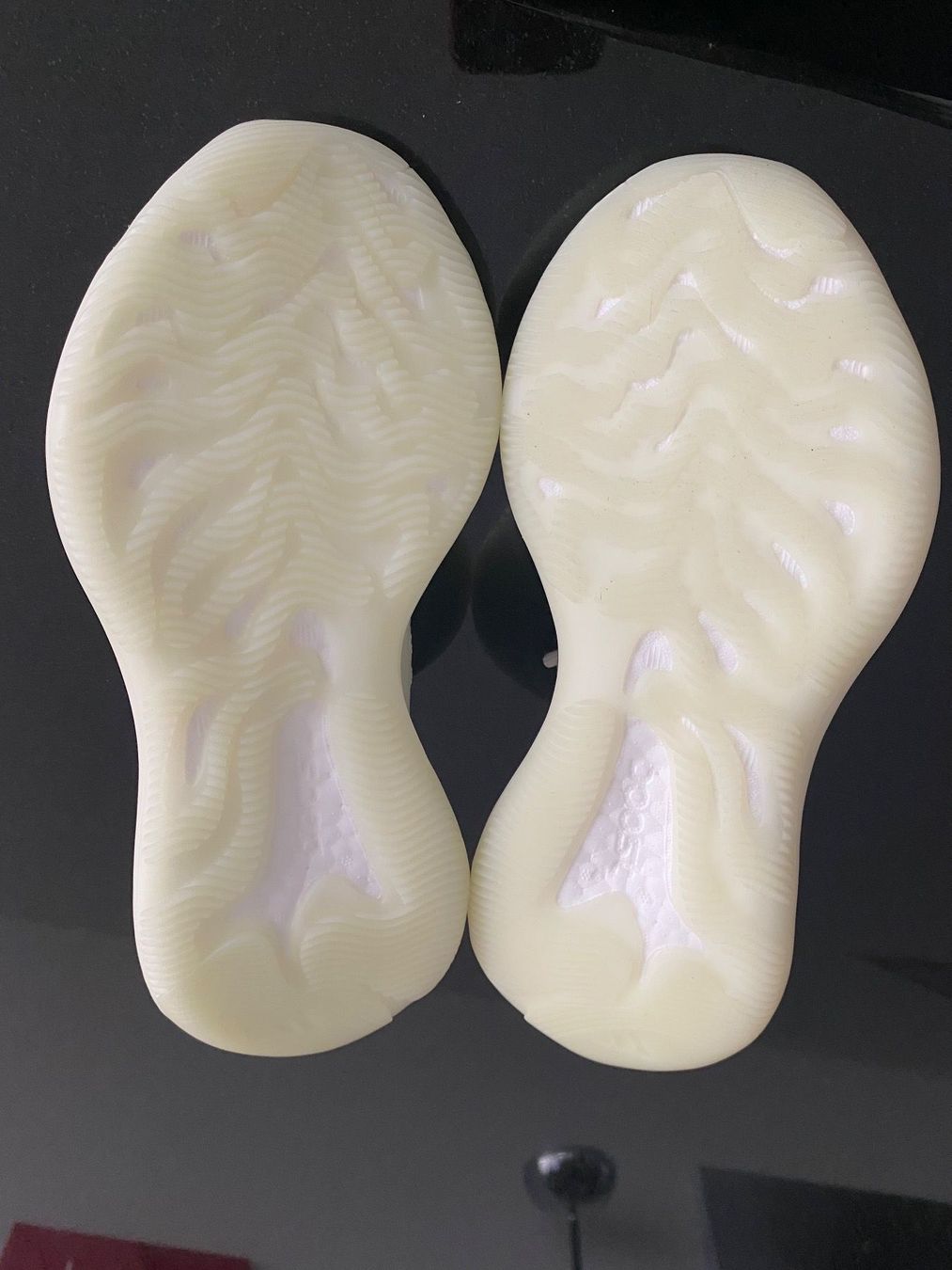 Adidas Scarpe da uomo: Neue Yeezy Boost 380 Calcite Glow 38 – Nuovo e nell'imballaggio originale da Bolligen venduto da chaetzli1133 6