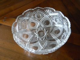 saladier en cristal diamètre 21 cm.