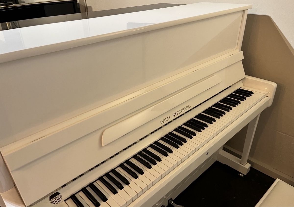 Strumenti musicali: Klavier mit SILENT - Wilh Steinberg – Usato da Bözen venduto da solene1999 1