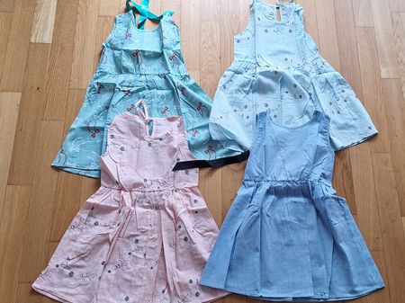 4 süsse Sommerkleider für Mädchen, Grösse 120/130