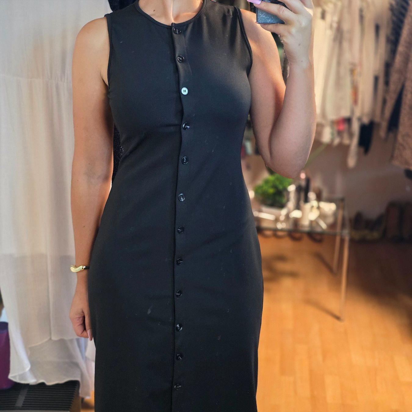 Kleider: Elegantes schwarzes Maxi Kleid mit Knöpfen M Button Down – Gebraucht aus Wald ZH von CapLux 1