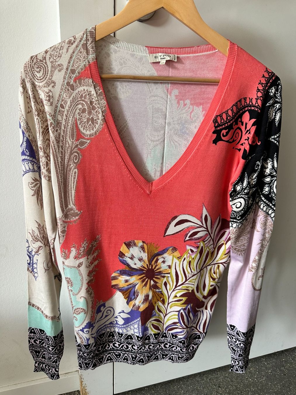Etro Maglioni & Felpe: Wunderschöner Seidenpullover ETRO Seiden Gr. 44 890 CHF Neu – Nuovo (secondo la descrizione) da Genève venduto da Mycollection 4