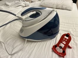 Dampfbuegelstation Tefal Express Protect gut erhalten