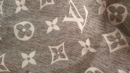 Louis vuitton chale monogram tshirting gris neu mit rechnung