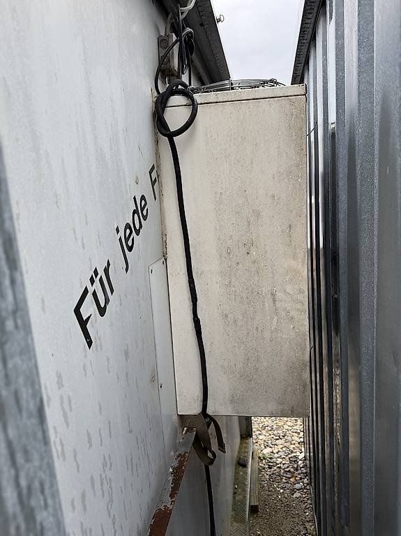 Conteneurs de construction: Isolierter Container – Défectueux à Kottwil par Marco.CH_ 2