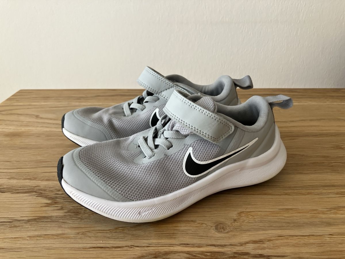Nike Scarpe per ragazzi: Nike starrunner 29.5 – Usato da Birmensdorf ZH venduto da Valerushe