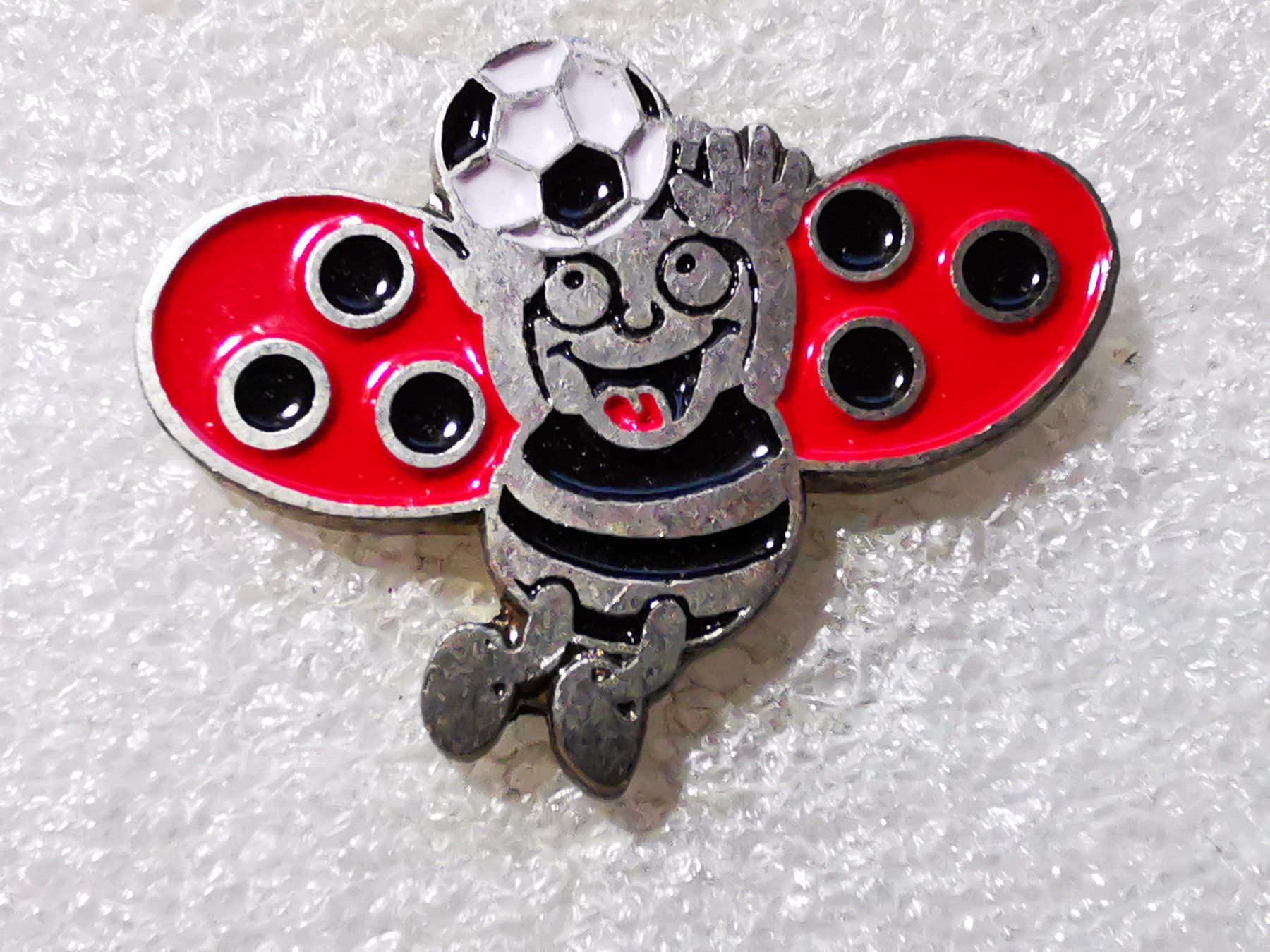 Placchette & Badge: Ansteckpin 51: Sonntagsblick – Usato da Oppligen venduto da Pin-Fall-Shop