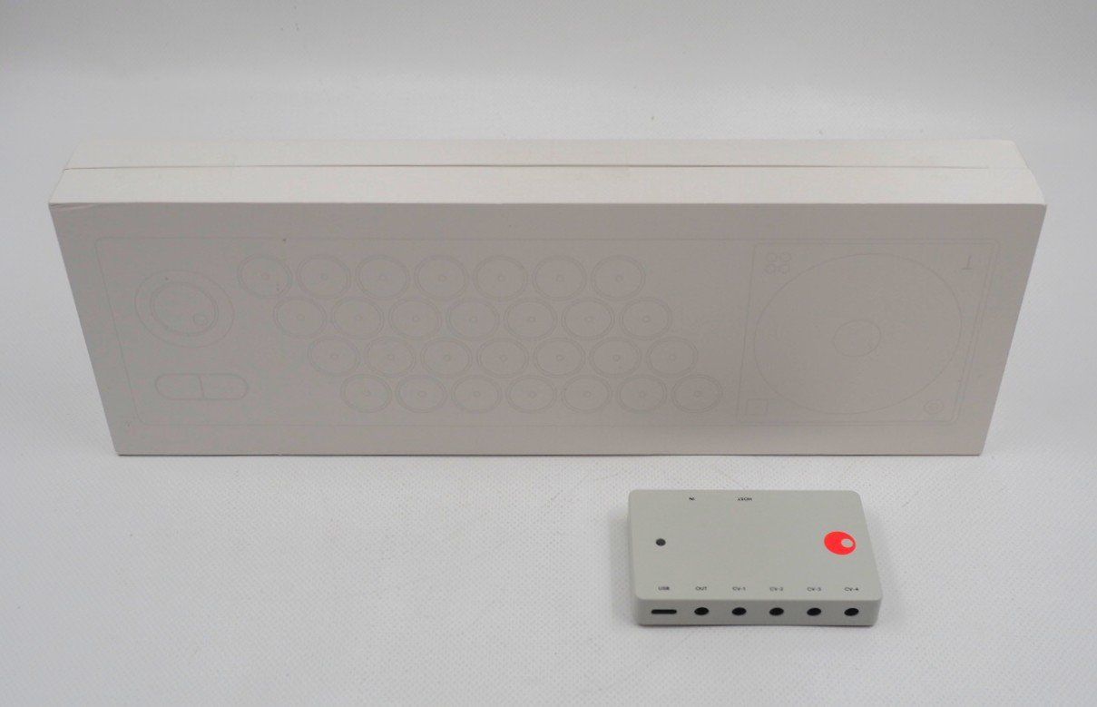Strumenti musicali: AKUTO STUDIO AKT-0.1 Chord Machine MIDI-Controller (26101245 – Nuovo e nell'imballaggio originale da Zürich venduto da fundsachenverkauf 1
