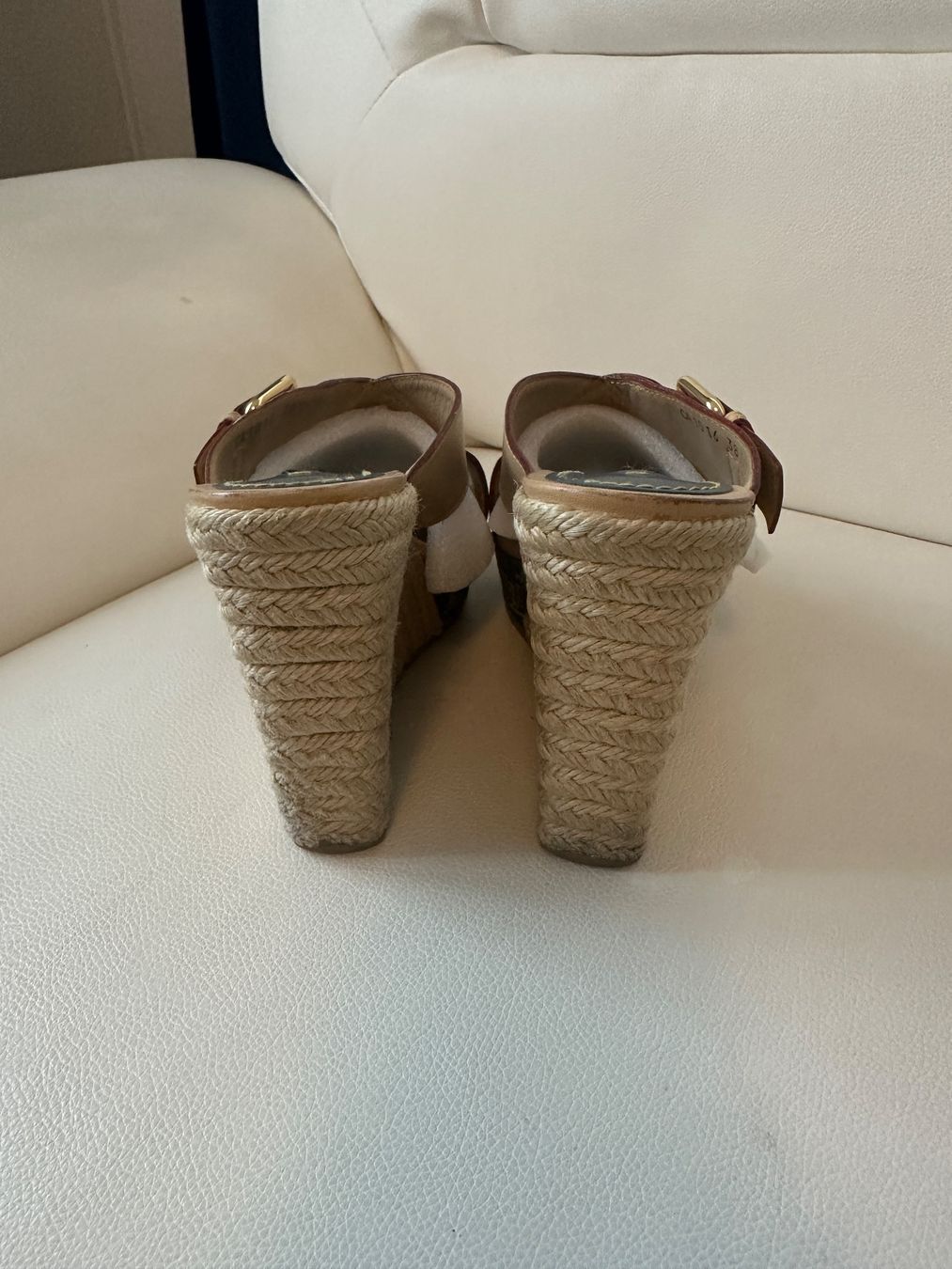 Louis Vuitton Chaussures femmes: Louis Vuitton Schuhe 38 – D'occasion à Glattbrugg par tina063 4