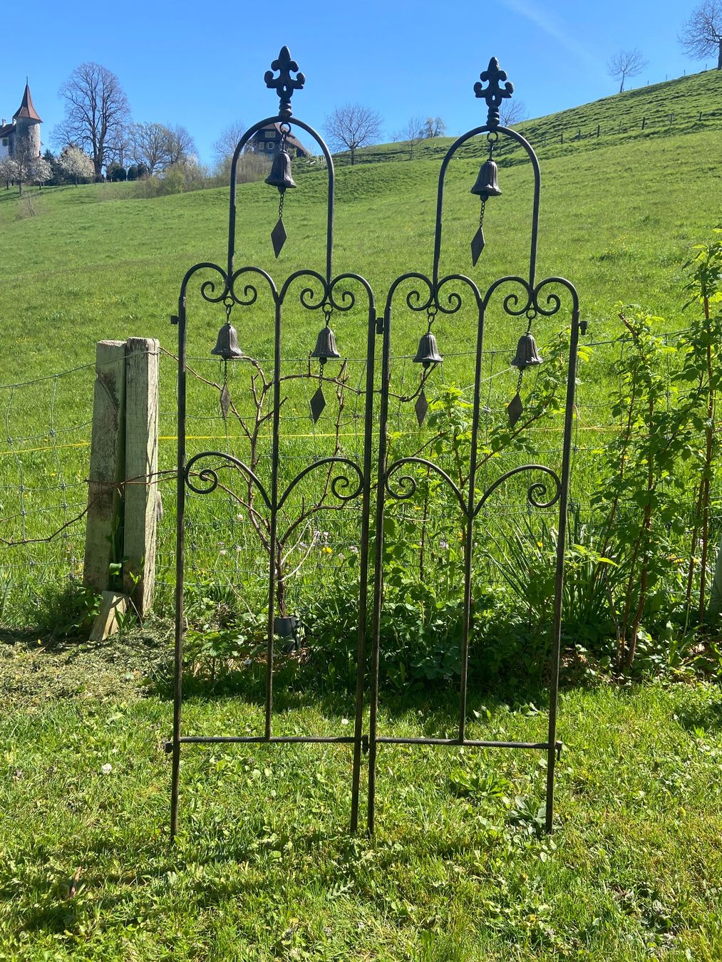 Altro in Decorazioni & Accessori: beautiful Schmiedeeiserner Gartenzaun mit Glocken – Nuovo e nell'imballaggio originale da Kriens venduto da Gallery-Vimala 3