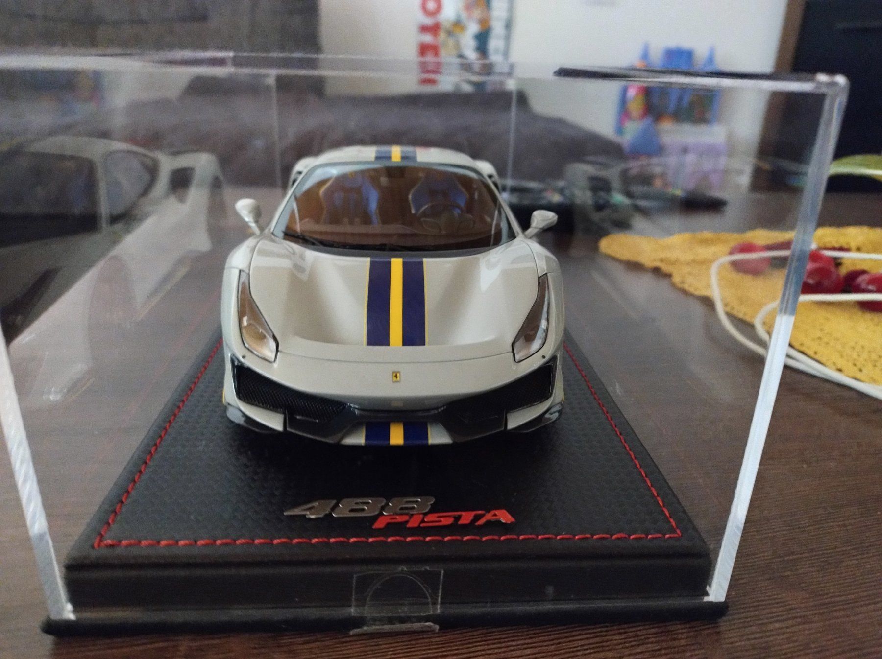 Ferrari Modellautos: Ferrari 1/18 – Neu und originalverpackt aus Ostermundigen von nikcal 3