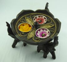 KERZENHALTER mit Elefanten aus Holz- Handarbeit aus Thailand