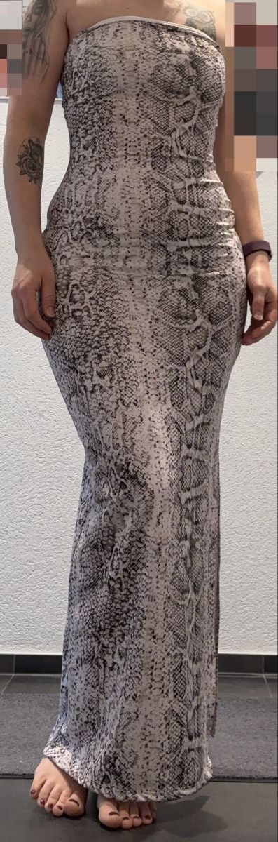 Bershka Vestiti: Bershka Maxikleid Schlangenmuster Gr. M – Nuovo (secondo la descrizione) da Altendorf venduto da Naishra 2