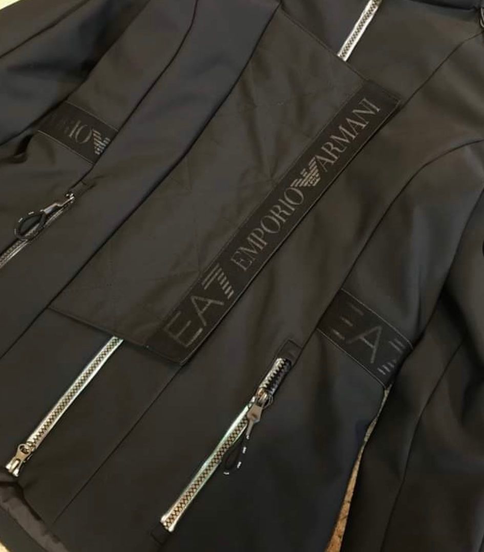 Armani Giacche: Giacca da sci Emporio Armani – Nuovo (secondo la descrizione) da St Moritz venduto da Ma_S2023 5