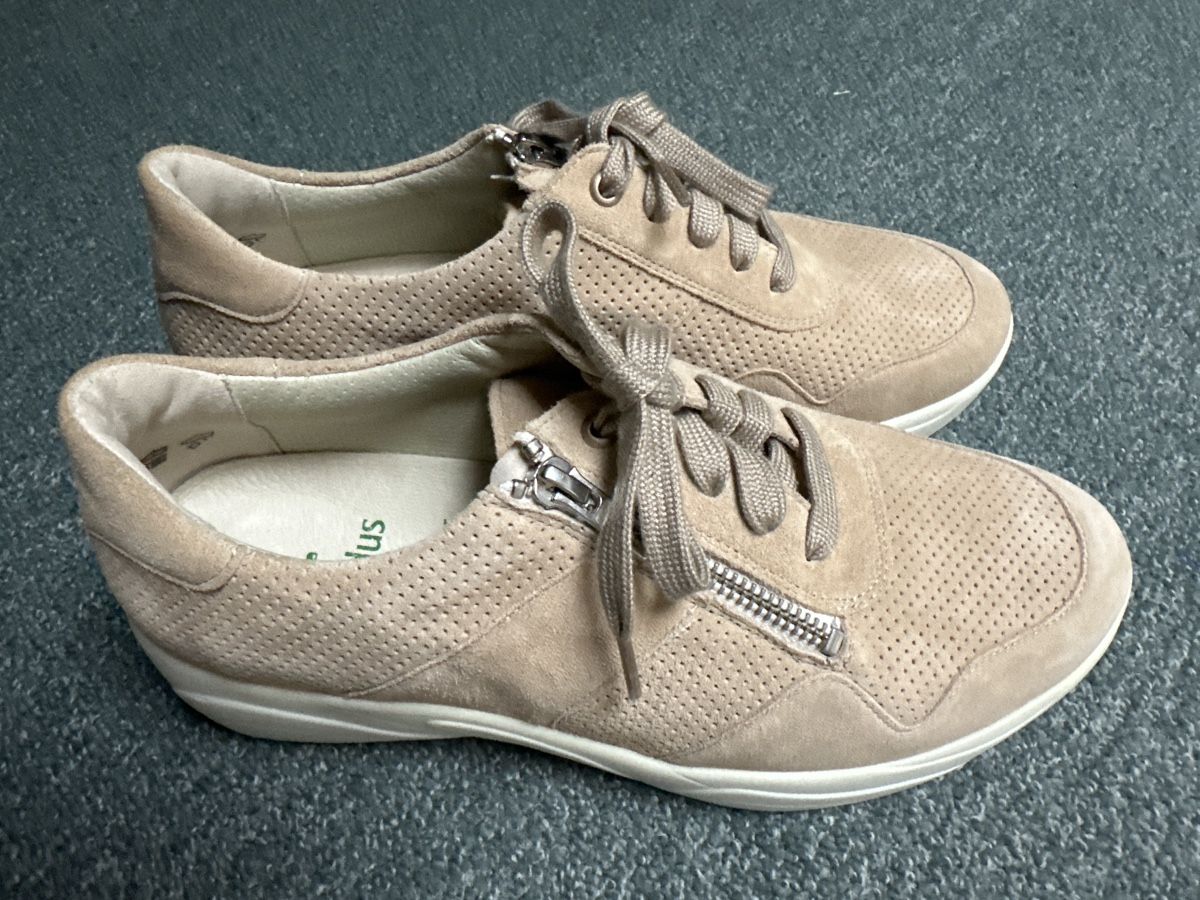 Chaussures femmes: Solidus Kea Sneaker beige Grösse 6.5 – Neuf avec emballage d'origine à Baltschieder par YmroBe 1