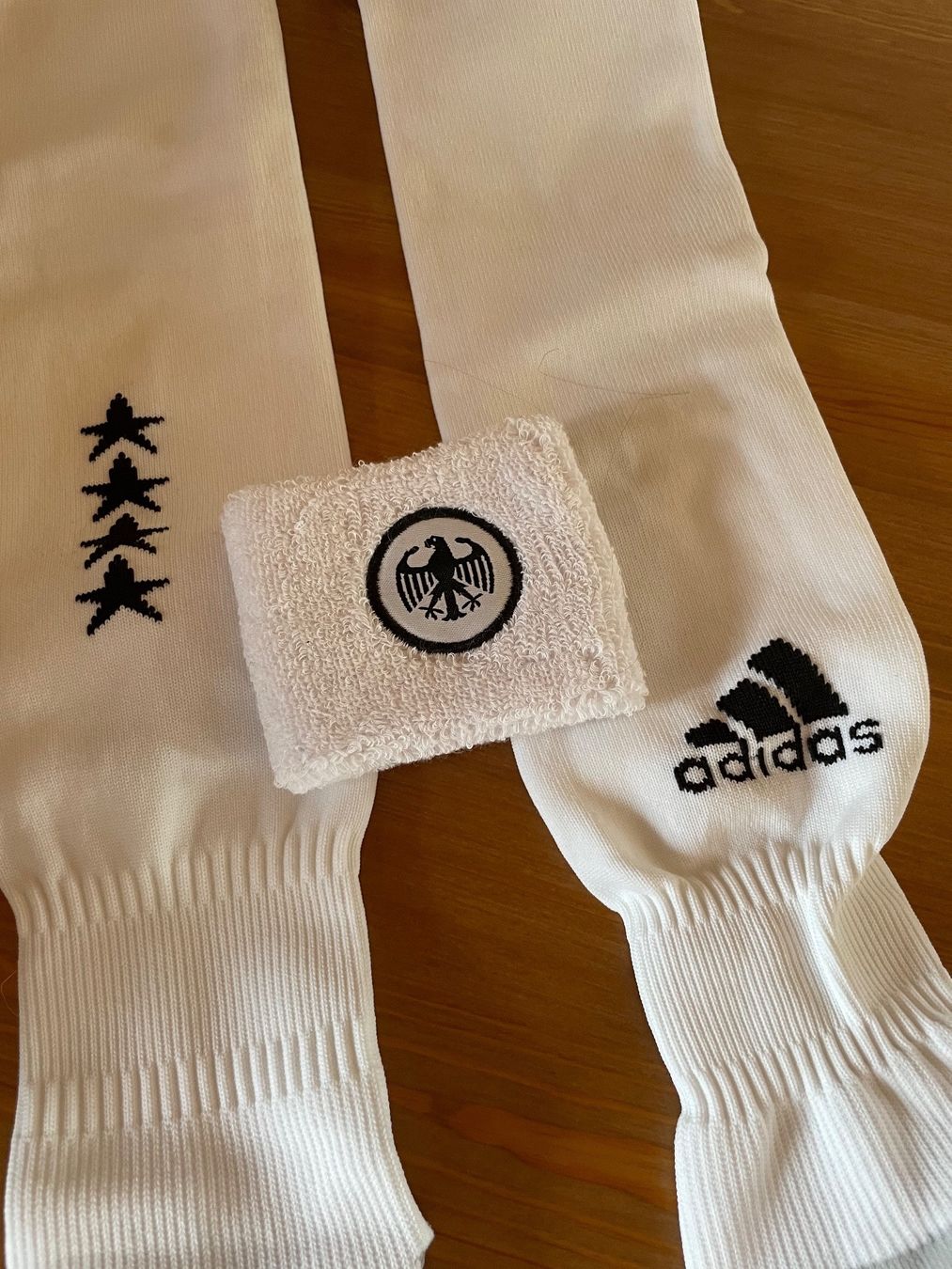 Adidas Canottiere & Pantaloni: Chaussettes DFB Fussball taille L – Nuovo (secondo la descrizione) da Oron-la-Ville venduto da W.XIX 1