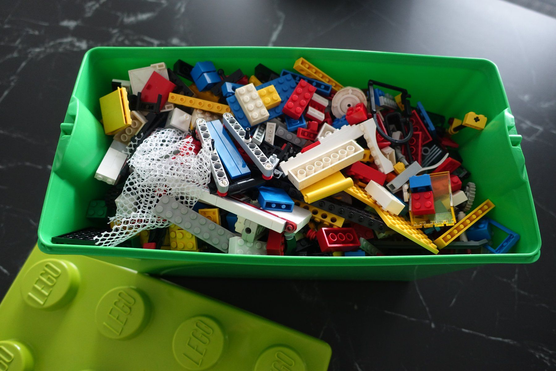 Lego Spielzeuge: diverse Legosteine/Teile mit Legobox – Gebraucht aus Belp von Mazarron58 1