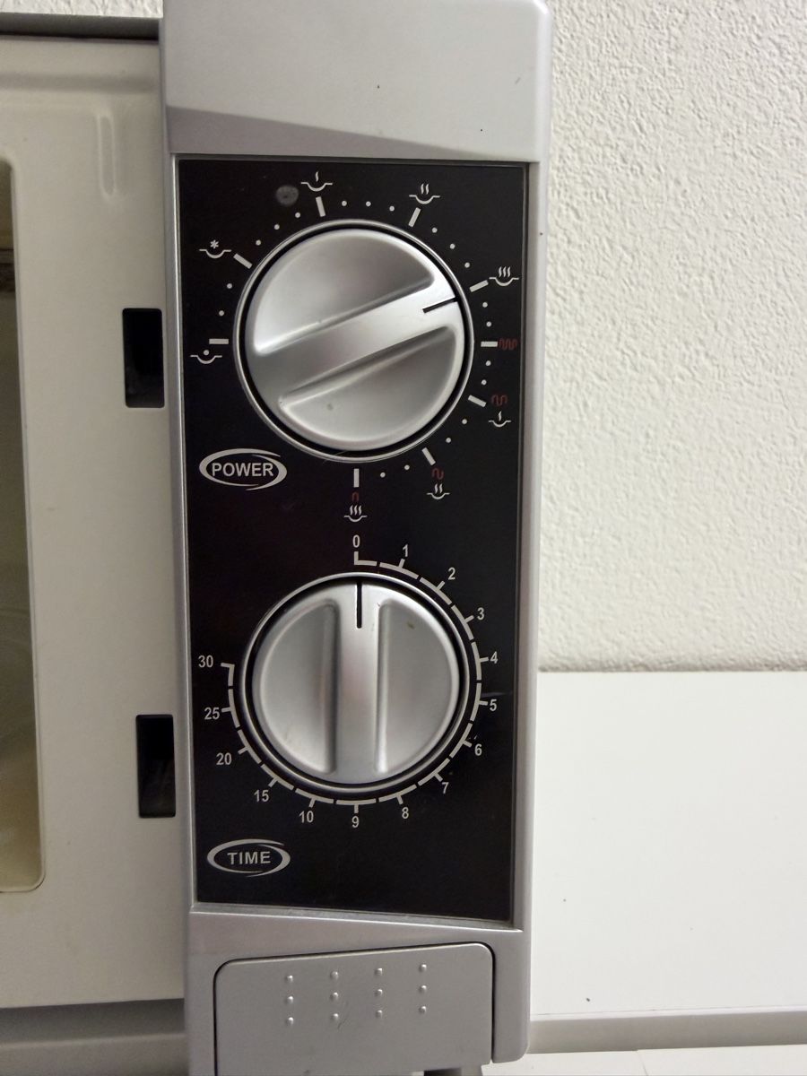 Trisa Elettrodomestici da cucina: Trisa Mikrowelle – Usato da Niederhasli venduto da secondhand10 4