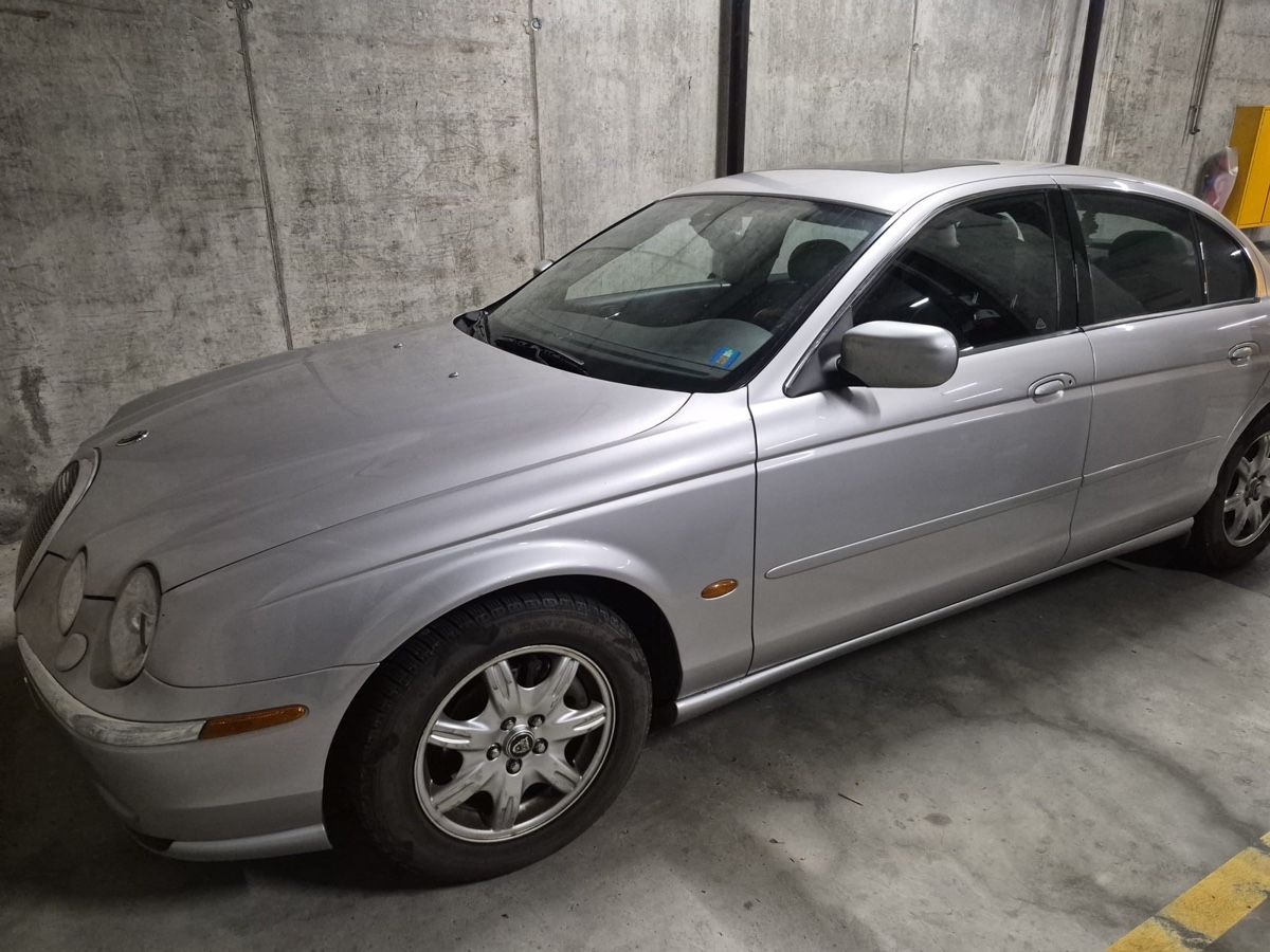 Jaguar Autos: Jaguar S-Type 4.0L V8 – Défectueux à ittigen par huba01 1