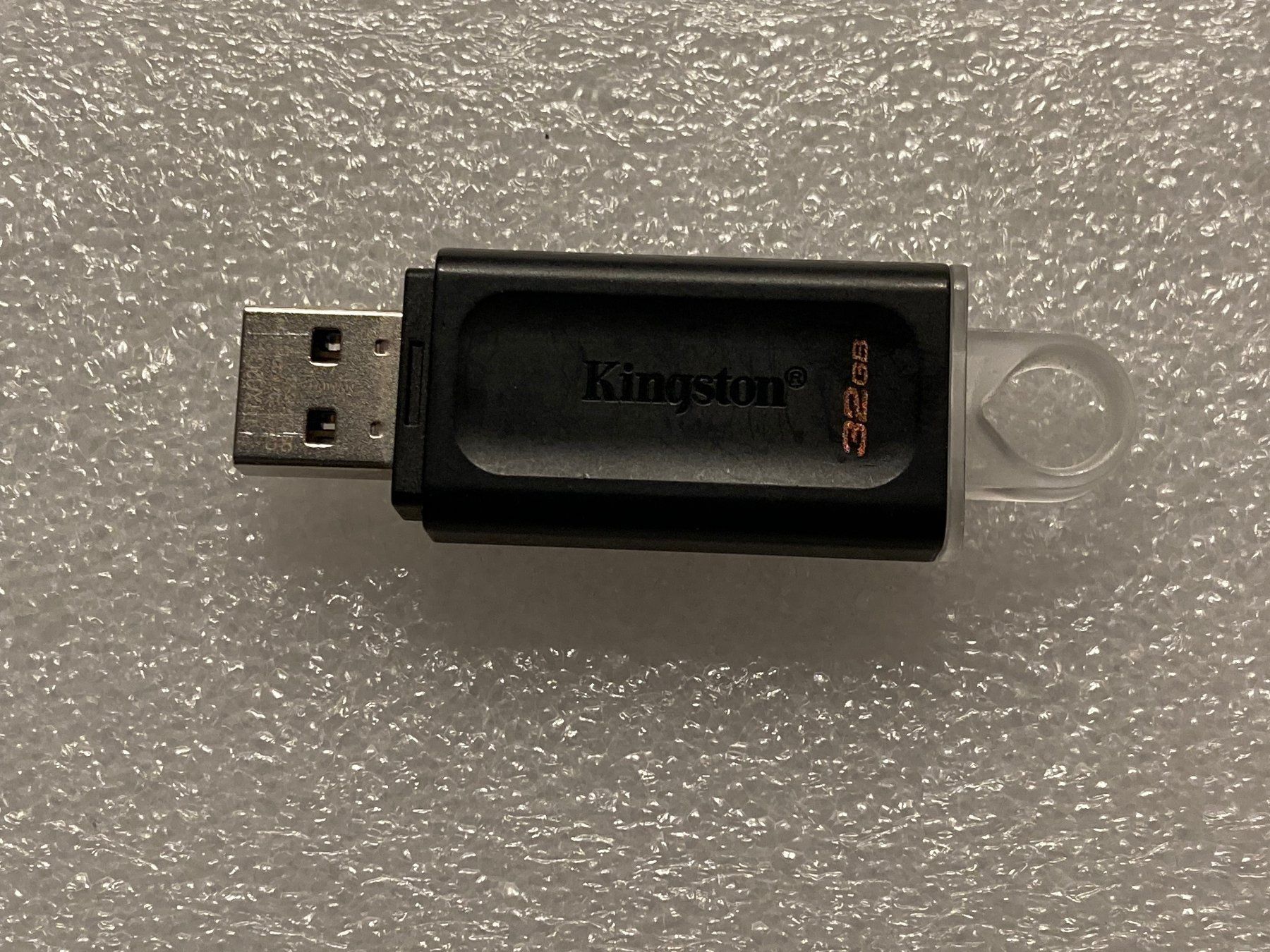 Kingston Chiavette USB: Kingston USB Stick 32 GB – Usato da Wettingen venduto da Schabernack_sam