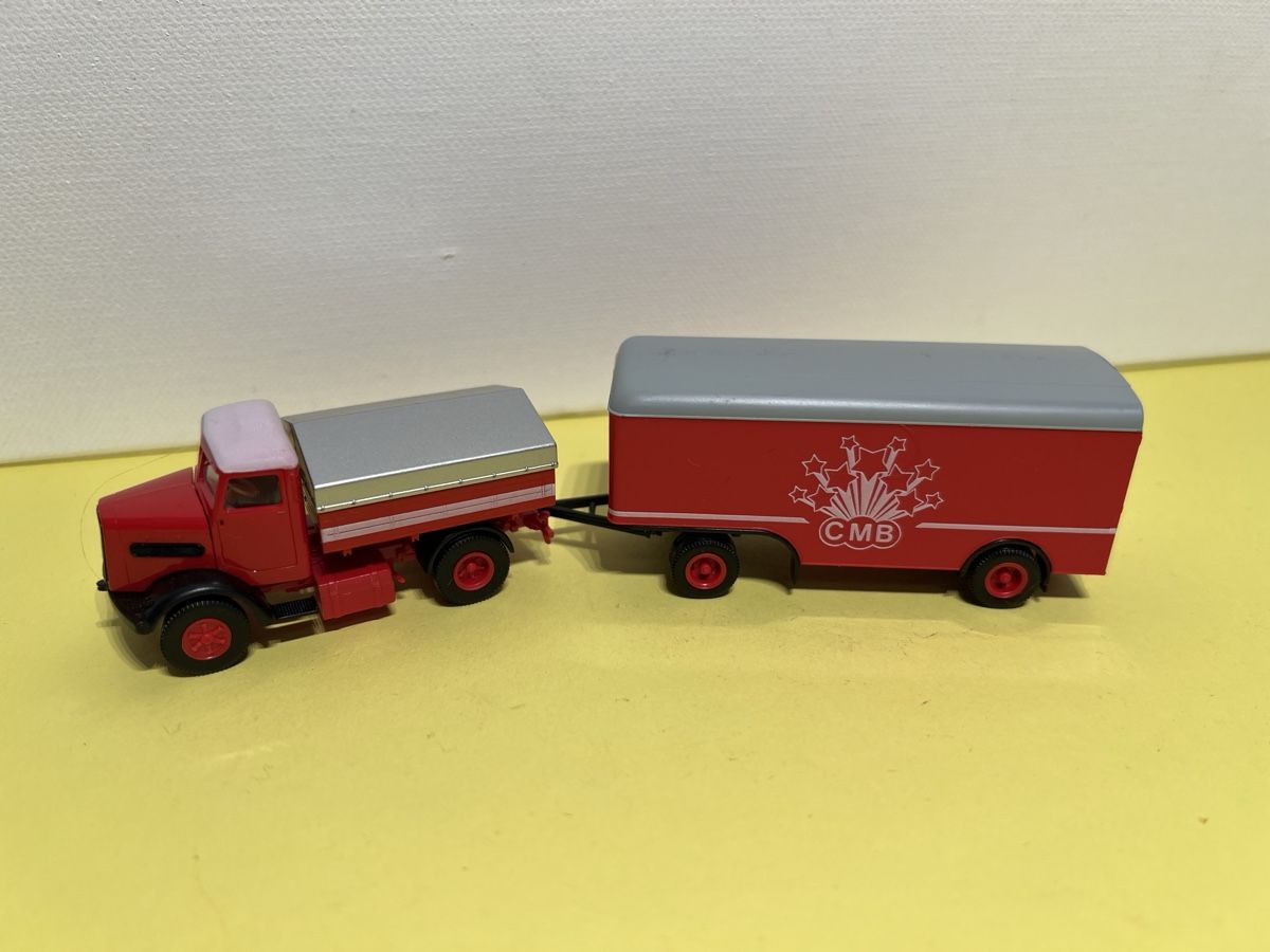 Albedo Modellini d'auto: 3 x Albedo Oldtimer LKW in 1/87 – Nuovo e nell'imballaggio originale da Weinfelden venduto da Kammerflimmern 2
