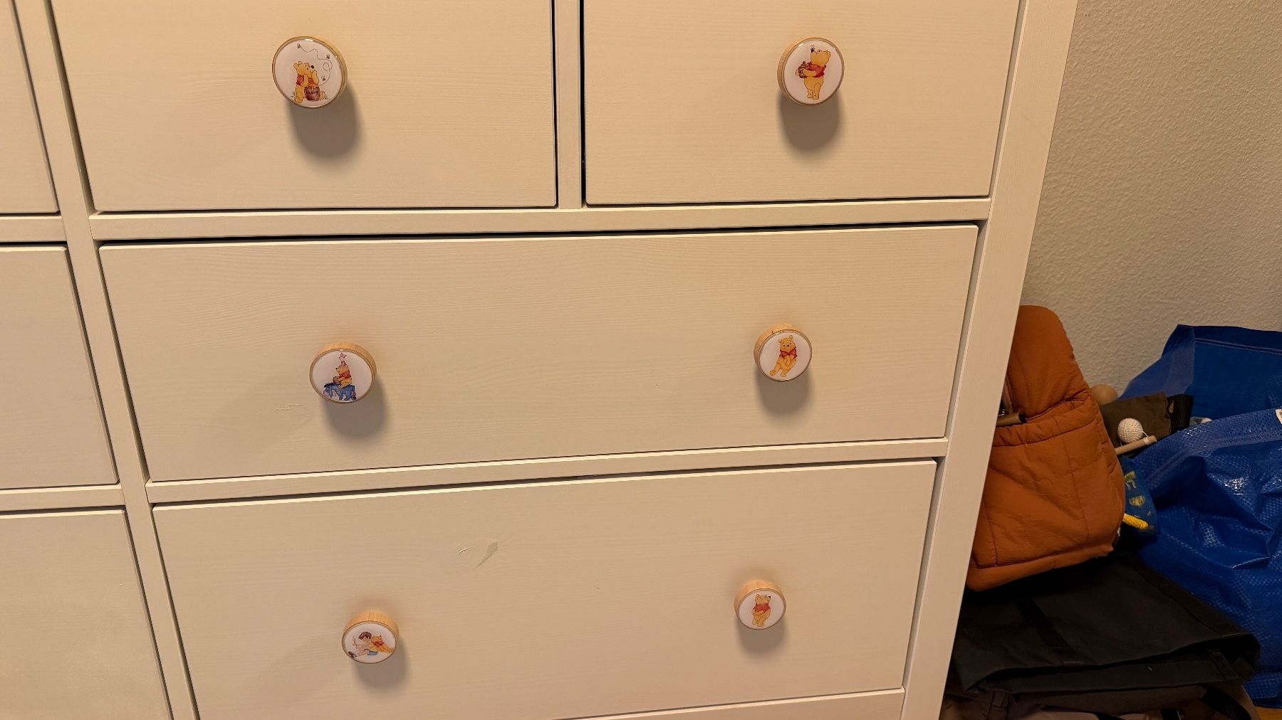 Ikea Cassettiere: Ikea Hemnes Kommode mit 8 Schubladen. Winnie Puuh Knöpfe – Usato da Basel venduto da JHaller 4