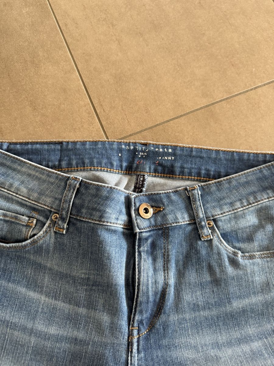 Esprit Jeans: Esprit Denim Skinny – Usato da Balgach venduto da fad_jb55 1