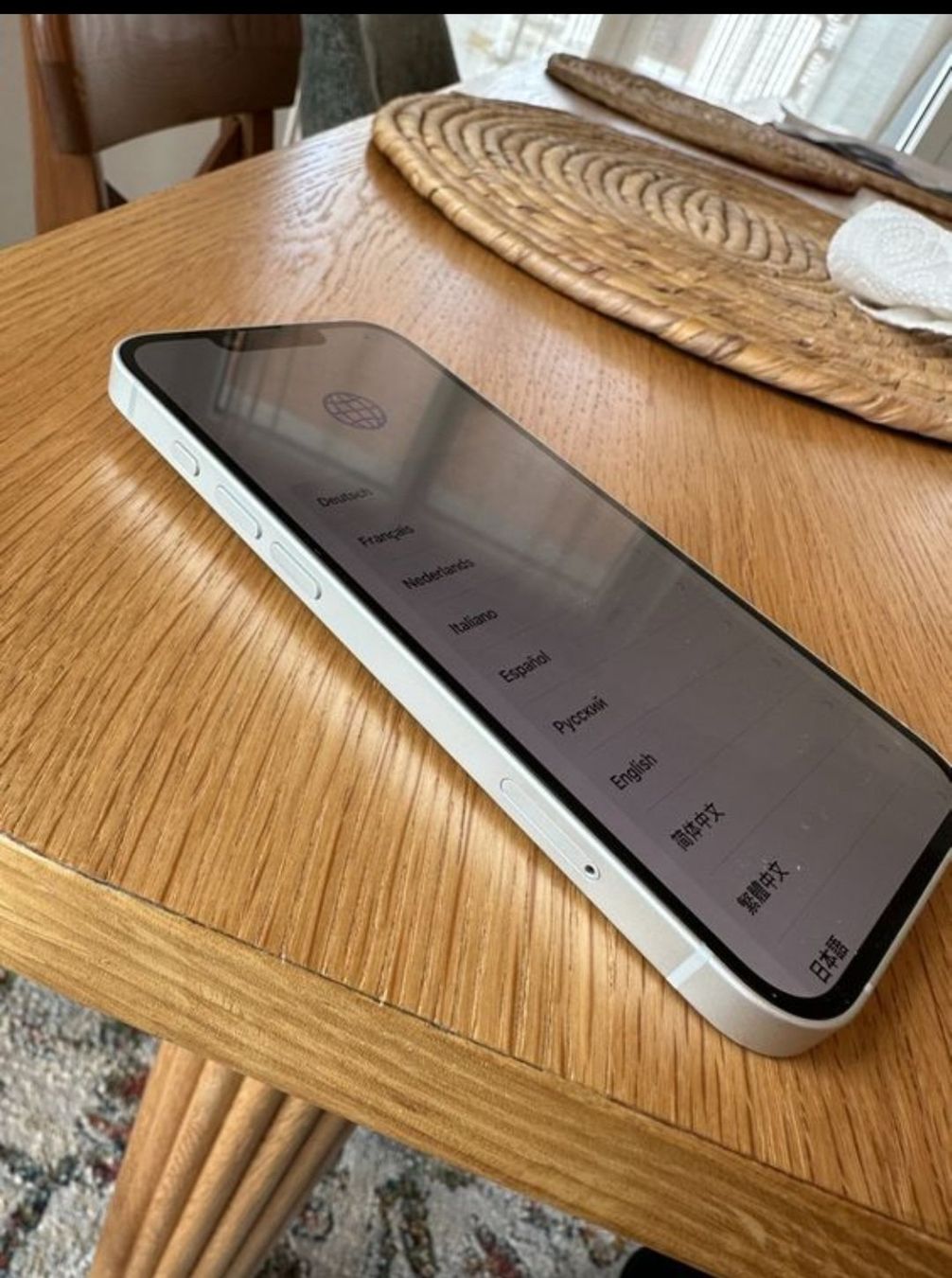 Apple Telefoni cellulari / Smartphones: Apple iPhone 16e 128GB Blanc. Batterie 100% – Usato da Neuchâtel venduto da zuh_cml9 3
