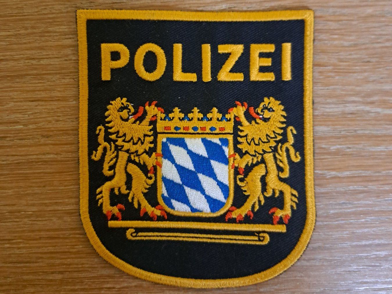 Placchette & Badge: Polizei Bayern Badge/Stoffabzeichen – Usato da Bellikon venduto da cebas23