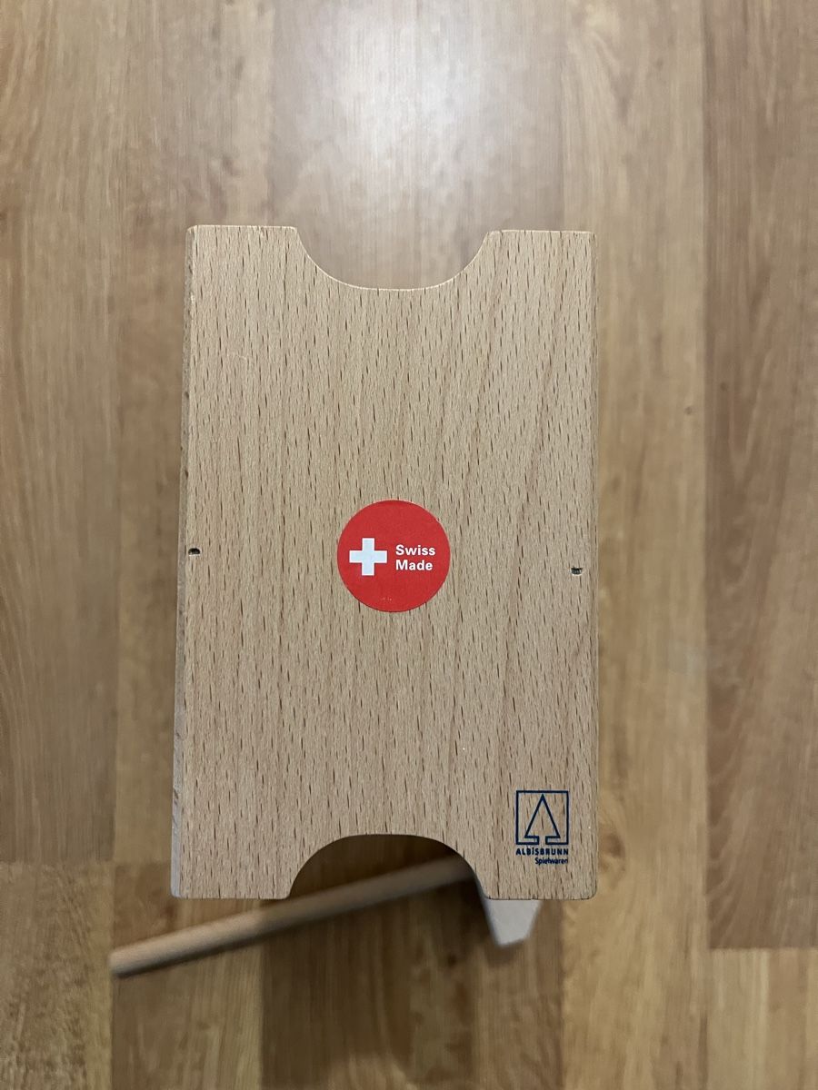 Albisbrunn Giocattoli: Holzwerkbank mit Hammer – Usato da Dübendorf venduto da ros_z8rm 2