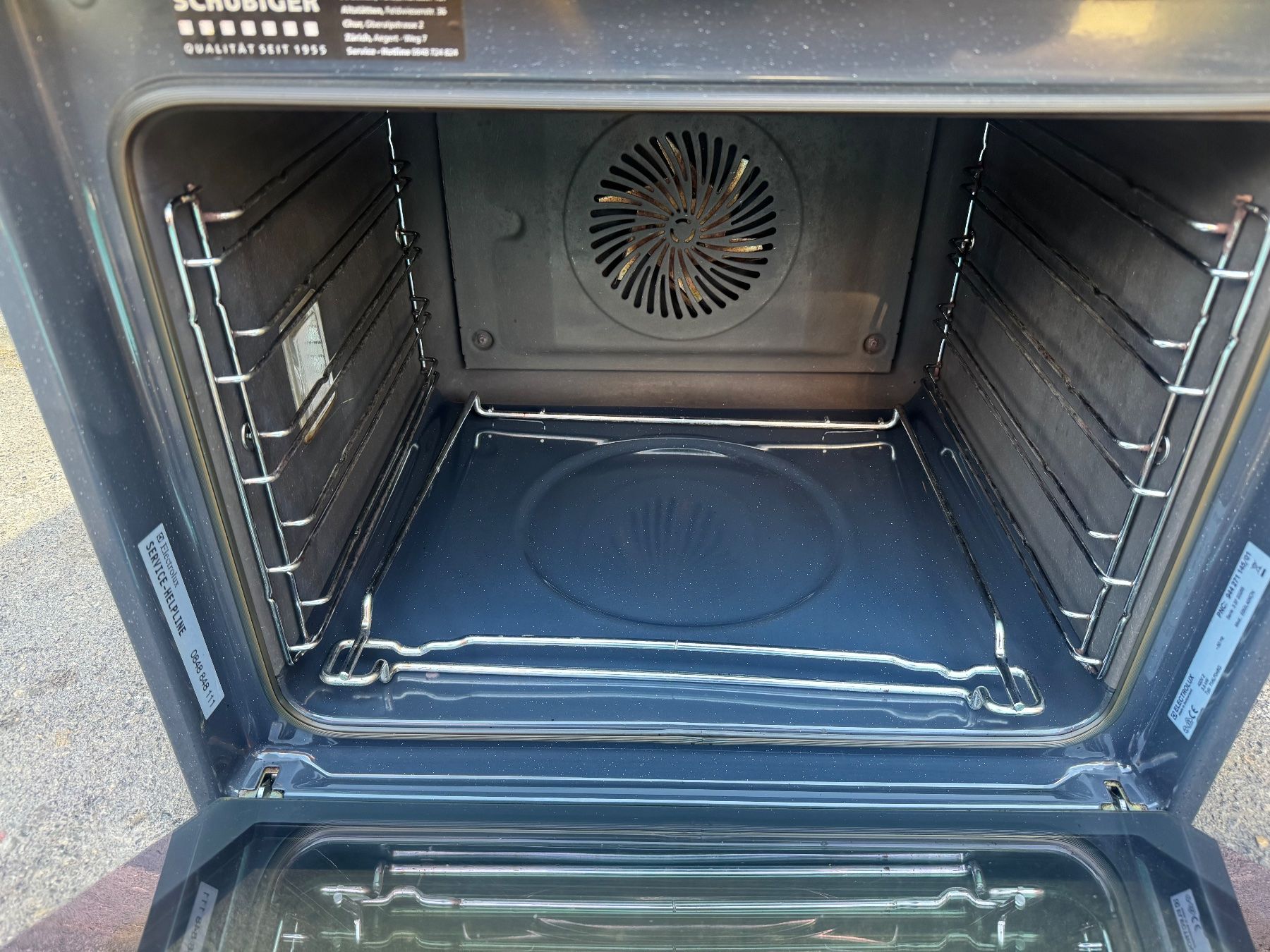 Fours: Einbaubackofen Electrolux  gebrauchter Zustand – D'occasion à Uetliburg SG par CostaTools 1